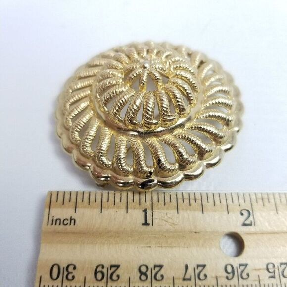 Vintage Monet Gold Tone Dome Spiral Round Brooch, Retro Lapel Pin, Signed - Picture 5 of 7